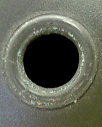 Œillet métallique de l'évent.