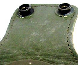 Pressions de fixation de l'oreillette.