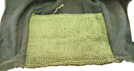 Bonnette 1er type : toile absorbante arrière cousue.