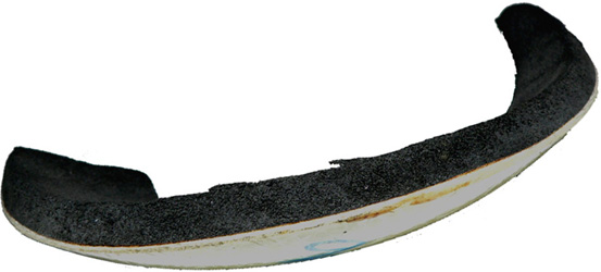 Renfort stratifié latéral gauche.