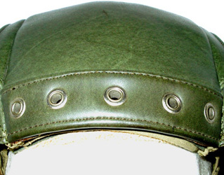 Ebauche avec œillets frontaux.