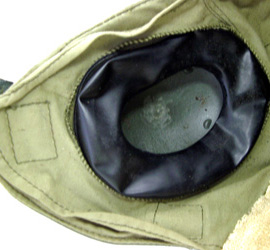 Intérieur de la coquille antibruit.