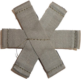 Fond de coiffe en étoile : revers. Fond de coiffe en étoile : revers.