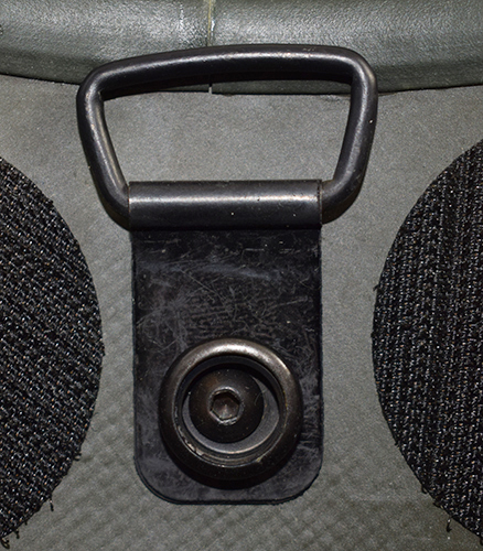 Pontet articulé arrière.