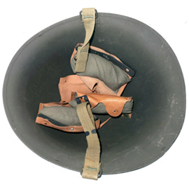 Casque métallique et coiffe M37 non montée.