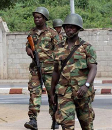 Casque Mle 51 au Togo.