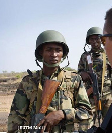 Casque Mle 51 au Togo.