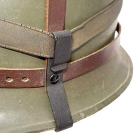 Arrimage de la sangle élastique.