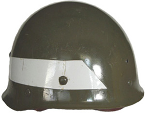 Circulation routière, sous-casque de parade.