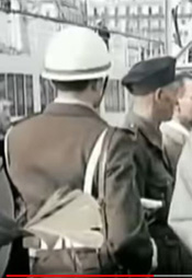Circulation routière, années 50 : tenues Mle 46. Circulation routière, années 50: tenues Mle 46.