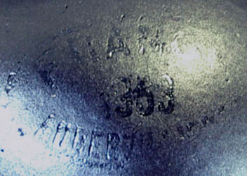 Franck 1953 Aubervilliers est visible sous la peinture. Franck 1953 Aubervilliers est visible sous la peinture.