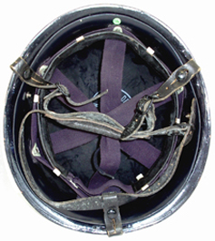 Bombe Mle 56 avec sous-casque type 3. Bombe Mle 56 avec sous-casque type 3.