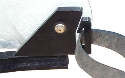 Vue intérieure de l'embase. Vue intérieure de l'embase.