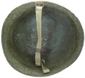 Intérieur non repeint. Intérieur non repeint.