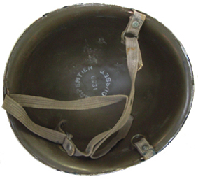 Intérieur non repeint. Intérieur non repeint.