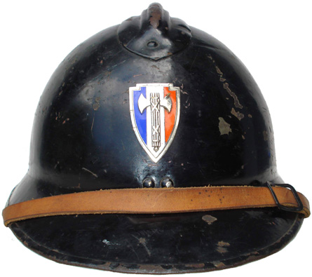 Ancien casque de GRM reversé aux GMR, vue avant.