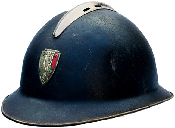 Casque type 20/45 réutilisé par la Sureté Nationale.