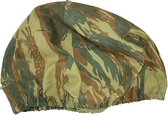 Vue à plat - envers. Vue à plat - envers.