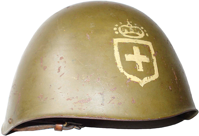 Exemplaire avec insigne peint. Exemplaire avec insigne peint.