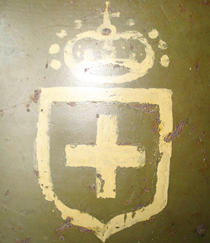 Exemplaire avec insigne peint. Exemplaire avec insigne peint.