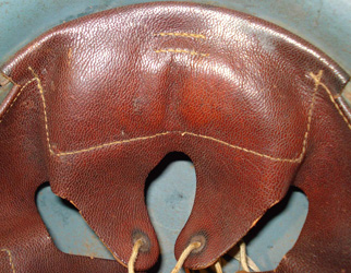 Patte de coiffe. Patte de coiffe.