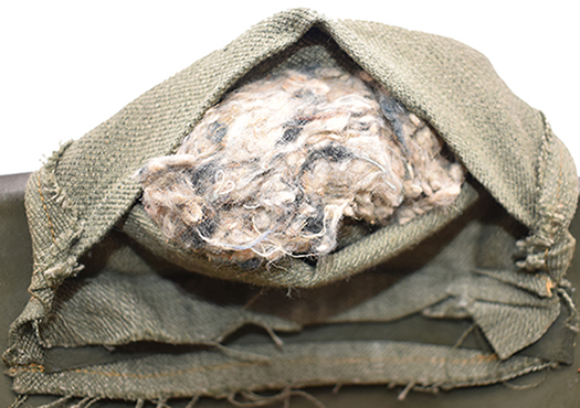 Rembourrage avec de la ouate de coton.