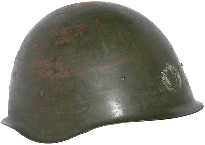 Exemplaire avec insigne non identifi&eacute;.