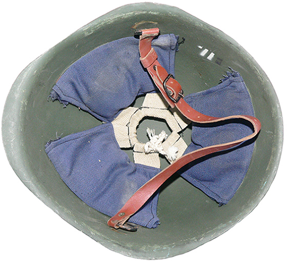 Jugulaire, vue d'ensemble (rivet&eacute;e).