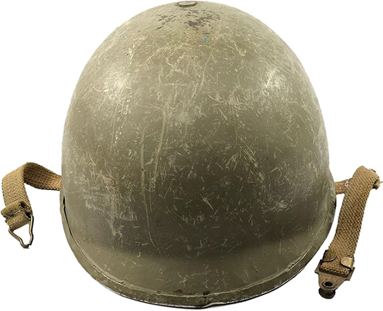 Fabrication initiale avec coiffe en cuir. Fabrication initiale avec coiffe en cuir.