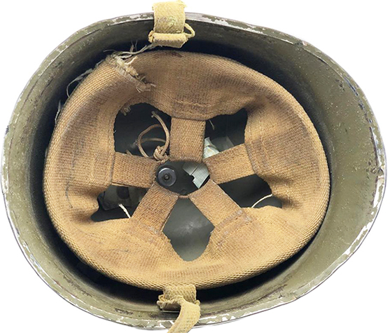 Fabrication plus tardive avec coiffe en toile. Fabrication plus tardive avec coiffe en toile.