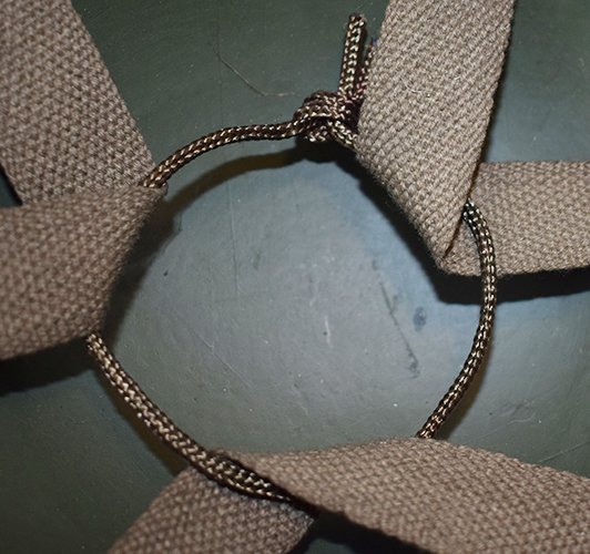 Lacet de réglage de la suspension. Lacet de réglage de la suspension.