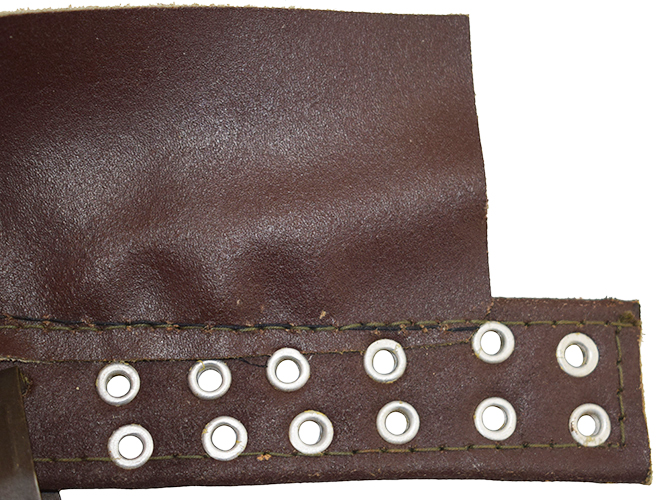 Œillet de réglage et lacet. Œillet de réglage et lacet.