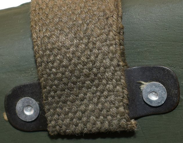 Pontet de jugulaire. Pontet de jugulaire.