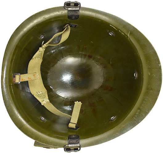 Bande nuquière mise en place. Bande nuquière mise en place.