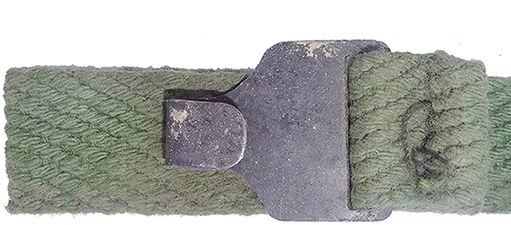 Détails maintien des parties de la jugulaire. Détails maintien des parties de la jugulaire.