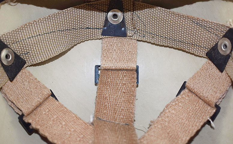 Boucle de réglage en profoneur de la suspension. Boucle de réglage en profoneur de la suspension.