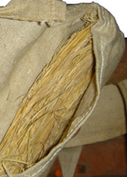 Rembourrage en paille. Rembourrage en paille.