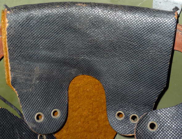 Patte de coiffe. Patte de coiffe.