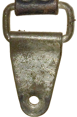 Passant de jugulaire. Passant de jugulaire.