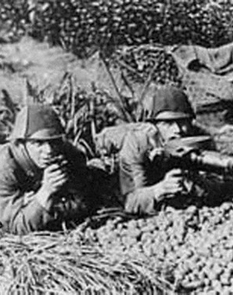 Bande de manœuvre à l'usage. Passant de jugulaire.