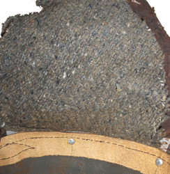 Fixation patte de coiffe.