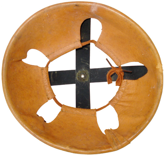 Coiffe reconditionnée - intérieur. Coiffe reconditionnée - intérieur.