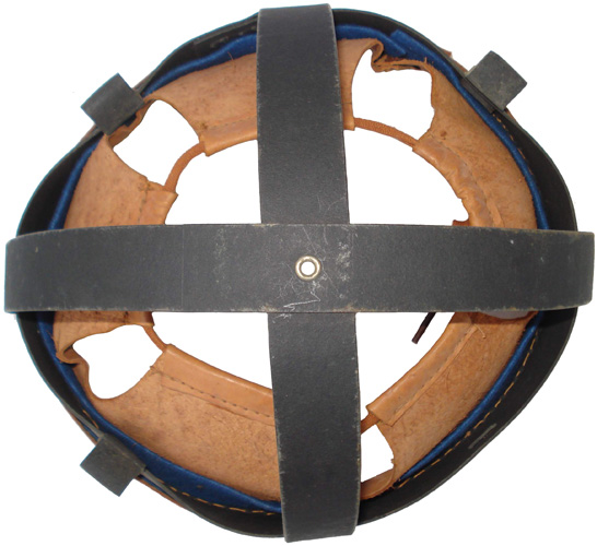 Coiffe reconditionnée - armature d'origine. Coiffe reconditionnée - armature d'origine.