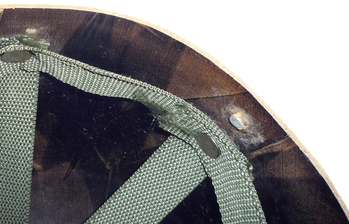 Bordure arrière rabotée.