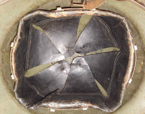 Coiffe noire. Coiffe noire.