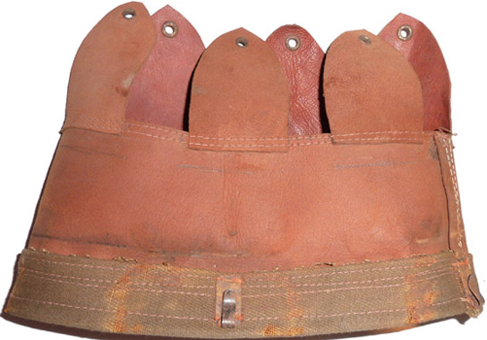 Coiffe - revers. Coiffe - revers.