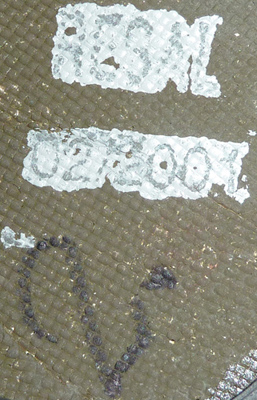 Marquage du fabricant et date de production.