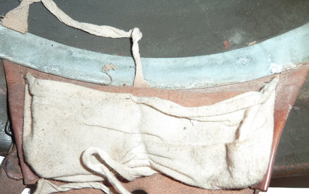 Compartiment de rembourrage en toile.