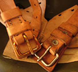 Boucles à ardillon.