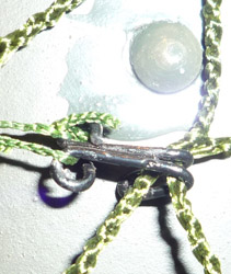 Crochet de maintien.